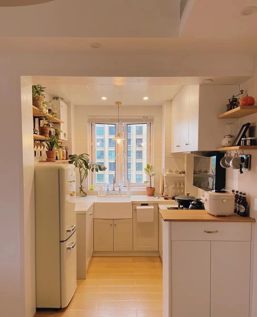 小户型厨房装修技巧,合理利用空间,让你的厨房大起来