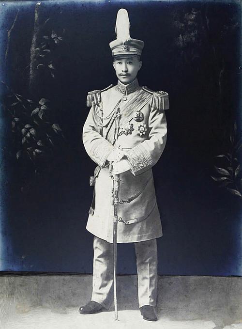 佐官指挥大帅 顾问收入超过大将 这样的美事只有民国军界才有