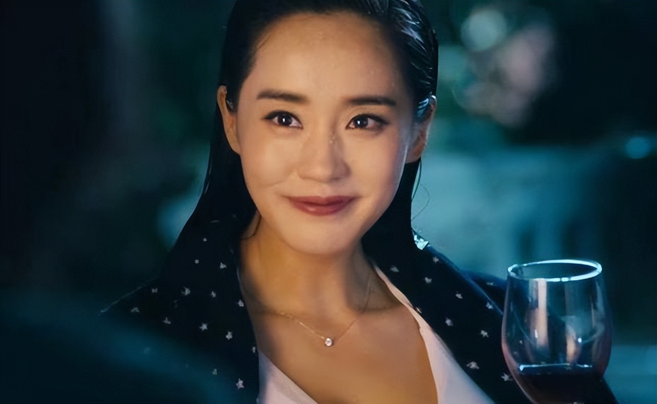 《流浪地球》女主王智:武术冠军加村官,她的人生比"秋雅"精彩