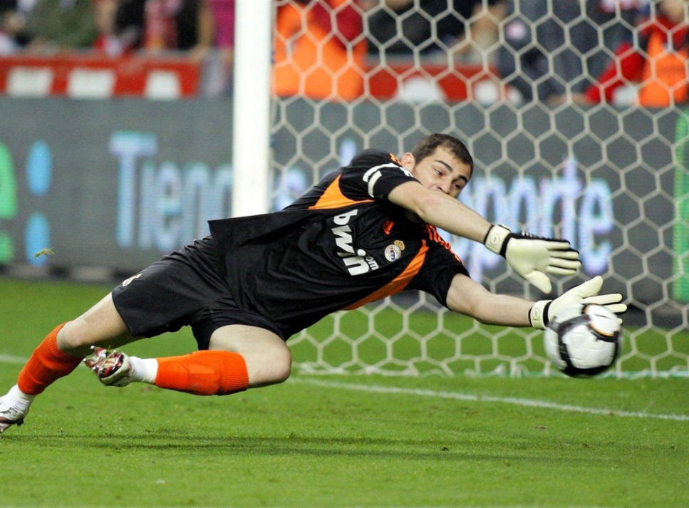 西班牙十大球星之"圣卡西"卡西利亚斯