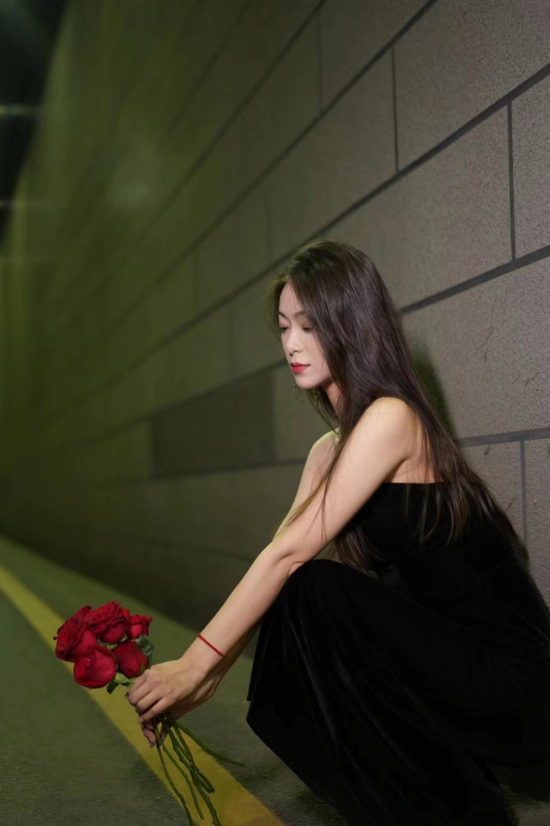 易昕最新写真曝光,网友评论这破碎感真绝了