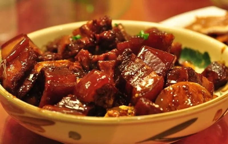 中国.玉山特色美食—红烧黑猪肉