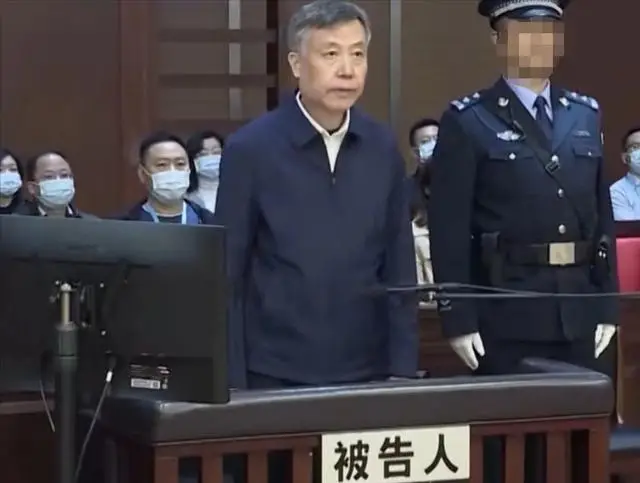 纪实:海南张琦家庭式腐败:父贪子占夫唱妇随狂敛1.07亿被判无期