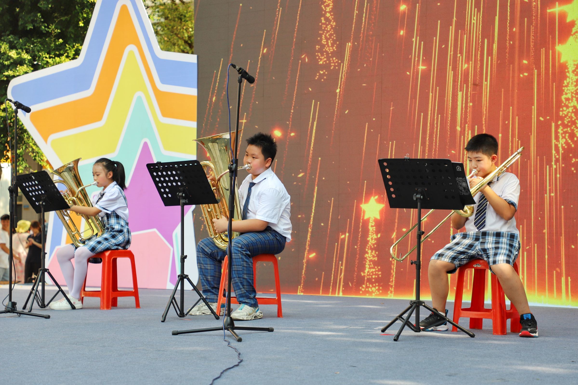 "六一"乐声不断,爱心流淌!佛山市城南小学"花式"过节嗨翻天