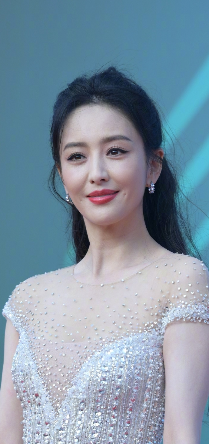 佟丽娅的图不p就放出来了,状态很真实!