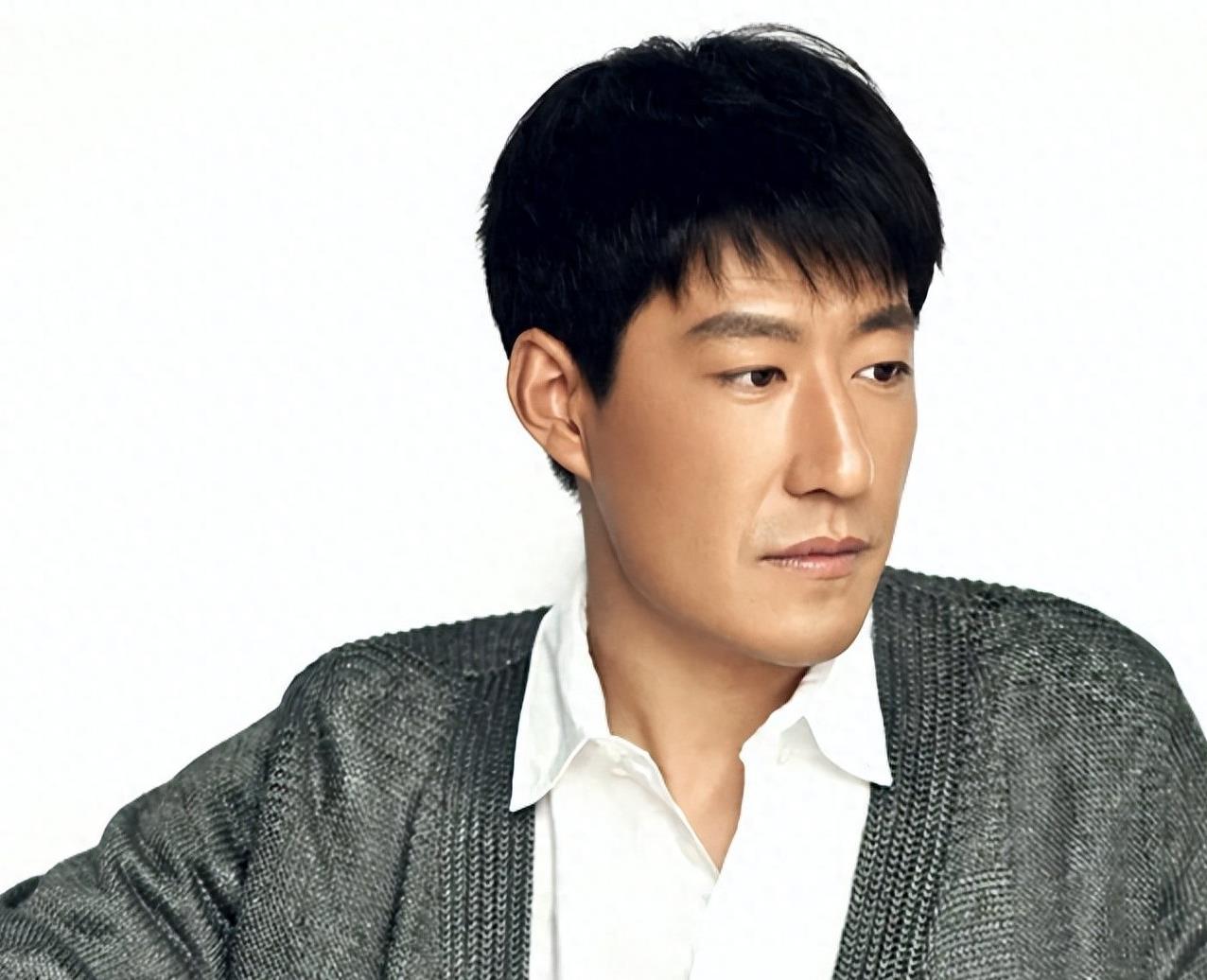 或许,再多的名和利都救不了48岁的于震!