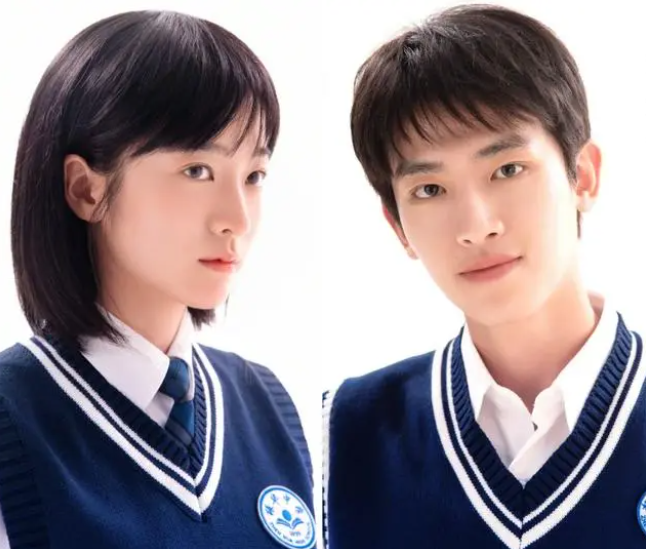 "胡辣汤女神"张雪迎恋情曝光,与大3岁男友牵手遛狗甜蜜同居