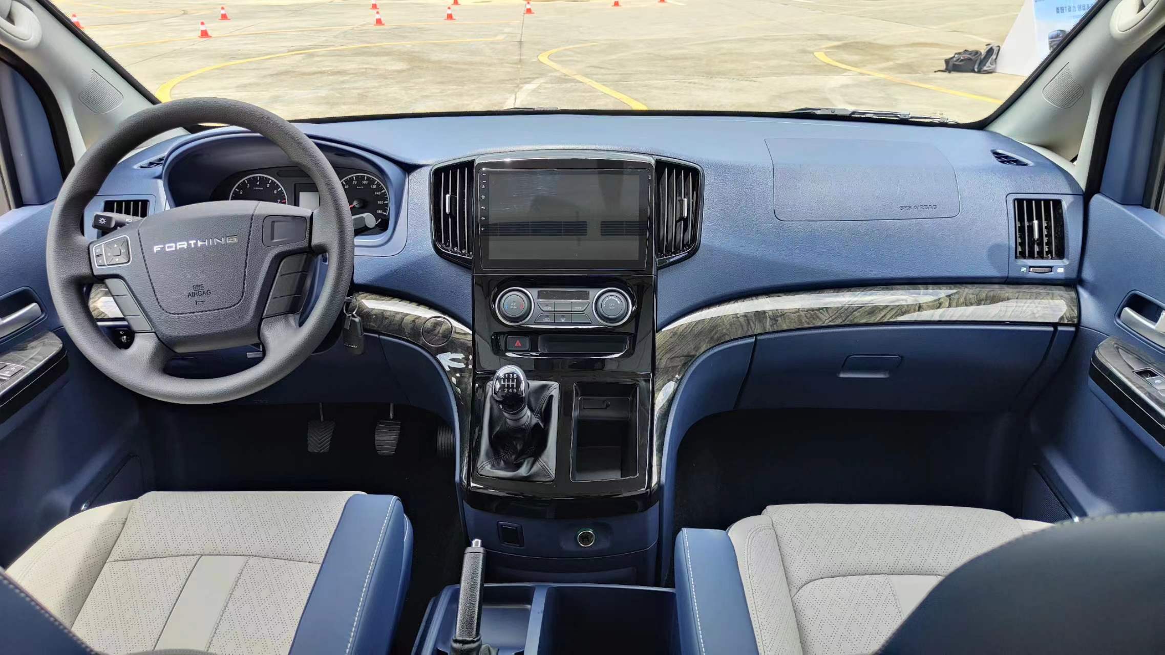 拉人拉货两不误,风行菱智这两款mpv能解决创业痛点吗?