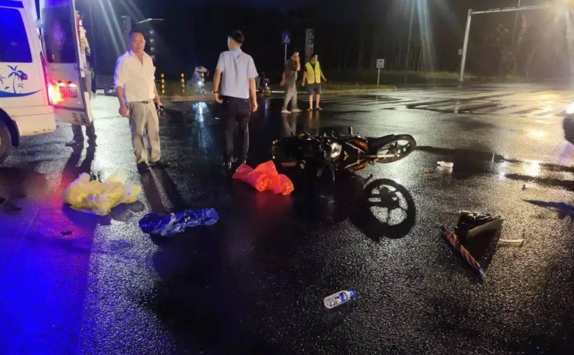 回顾:药家鑫被押火葬场,抬进死刑执行车,受刑过程中他流泪满面