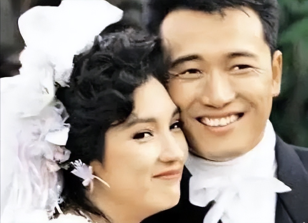 60岁"古装女神"戚美珍,嫁给苗侨伟32年零绯闻,生下一儿一女