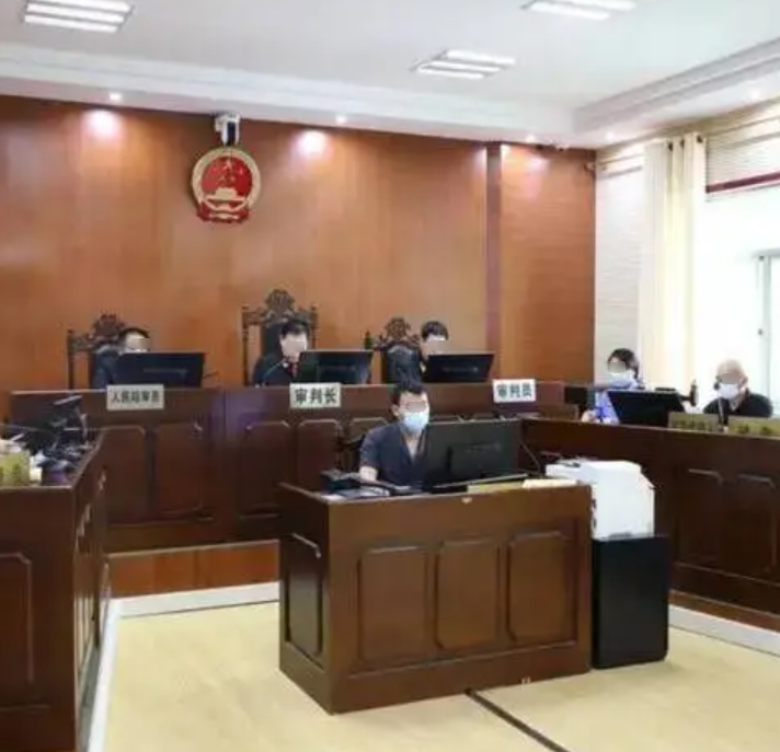 纪实:四川恶徒李文忠,打母亲砍父亲,他的所作所为远超常人想象