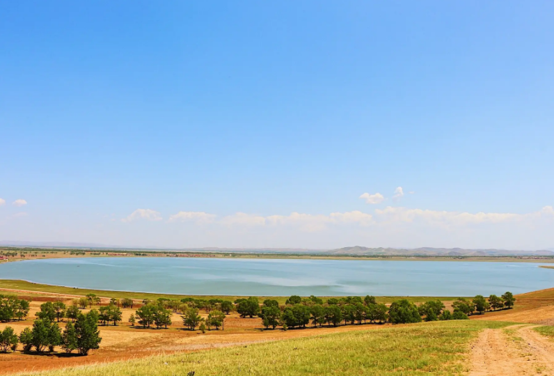 库伦淖尔的秋天,草原的画卷正在慢慢展开