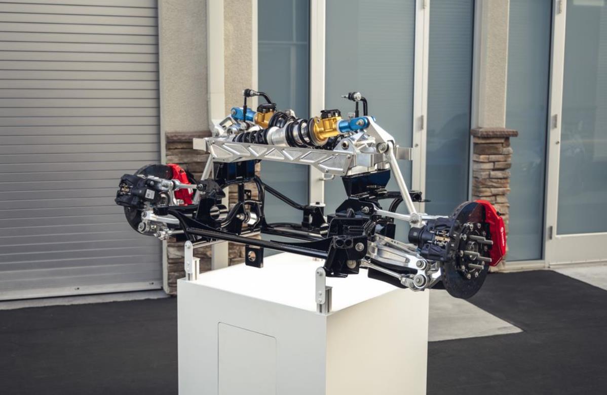 福特野马gtd,黑科技十字交叉推杆悬挂,5.2l"捕食者"v8