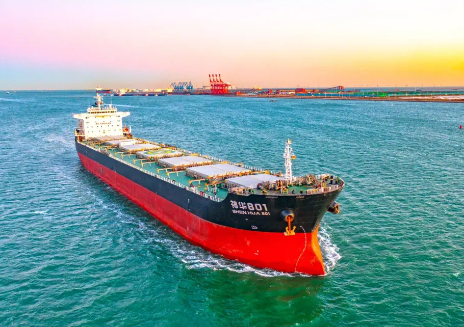 蓝色航程中的奇迹:空气制水技术解决远洋航行的水资源挑战