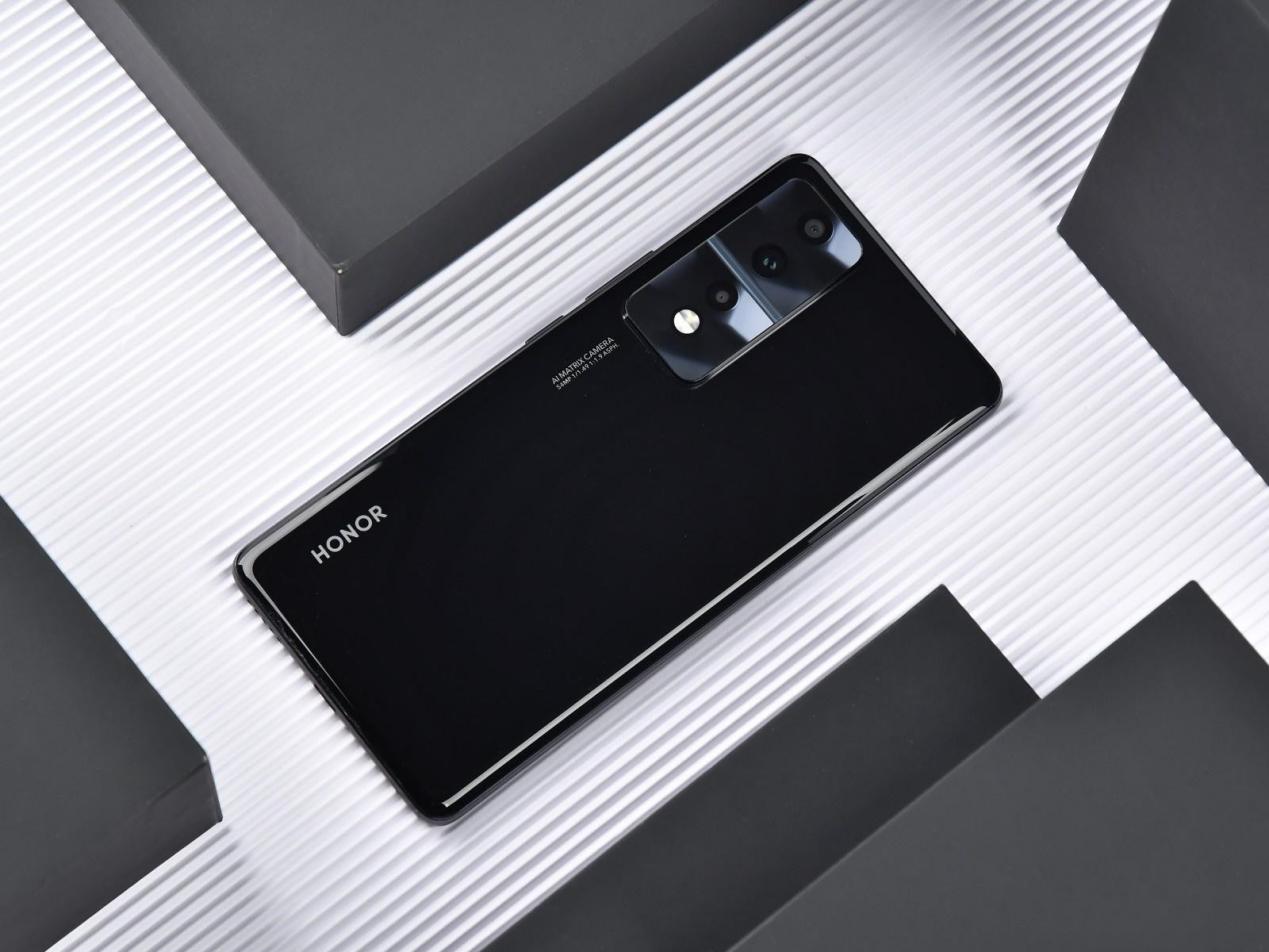 荣耀6000mah新机试产,18g 1024g确定3699!