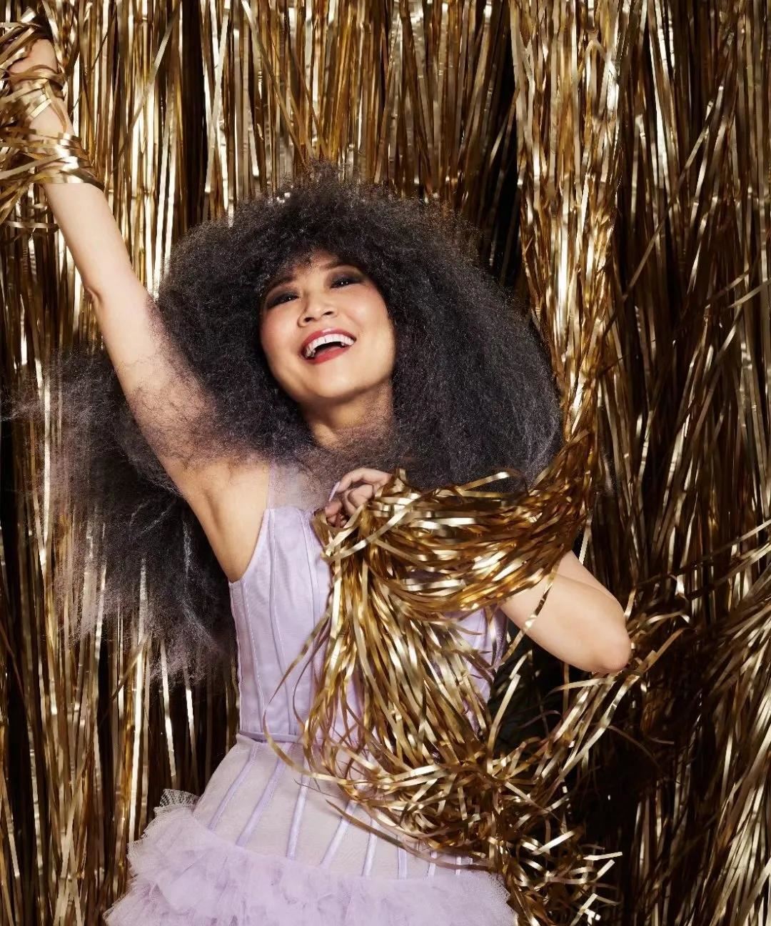 张蔷:和前夫离婚后,带着儿子嫁粉丝也幸福