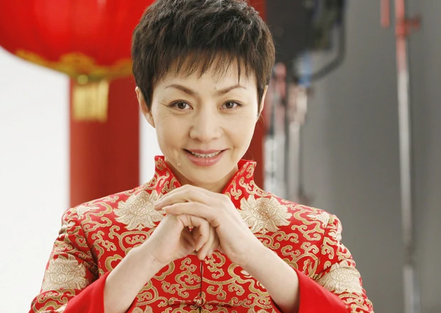 巴图和博谷晒日常,二胎长得像奶奶宋丹丹,网友:气死英达!