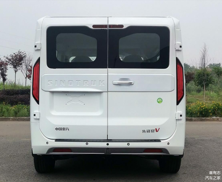 搭载潍柴2.0t柴油发动机,中国重汽首款宽体轻客曝光