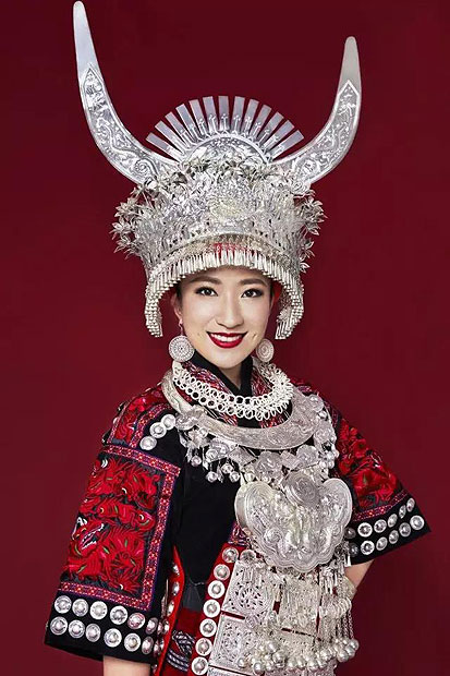 贵州少数民族女明星真多,苗族不仅服饰美,人更是美得移不开眼