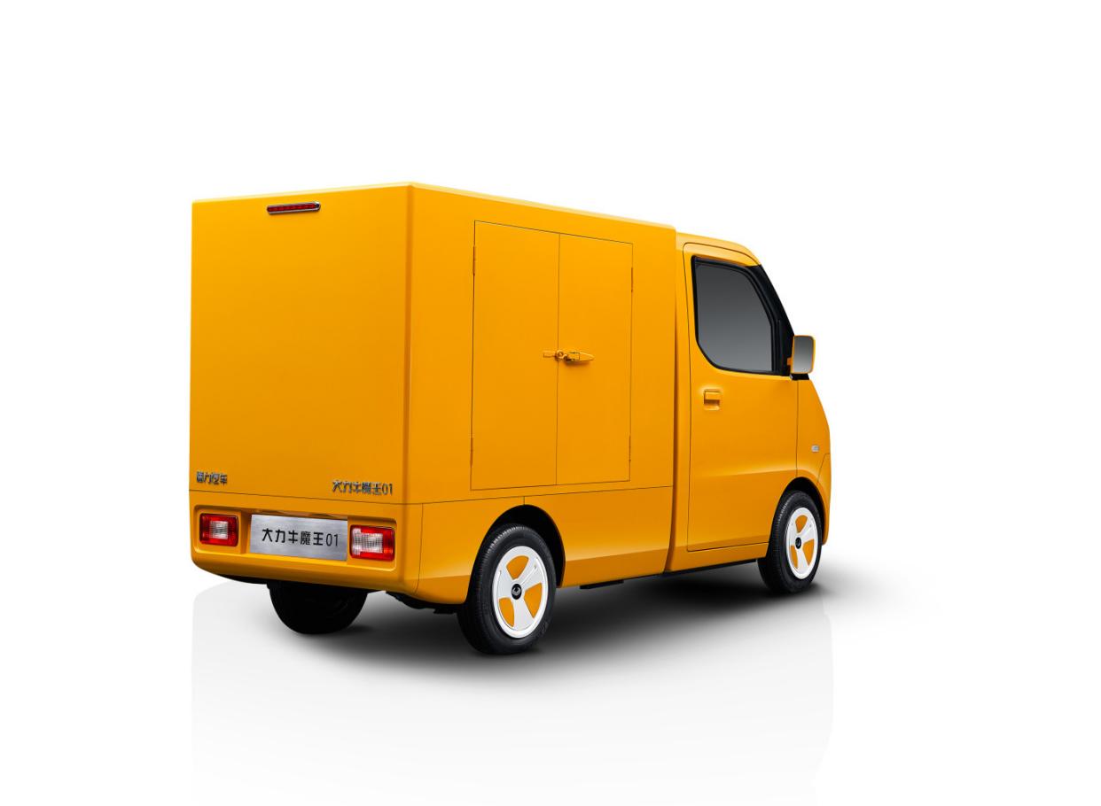 全球最小可上牌纯电动物流车,最大120公里续航,最低2.88万起售