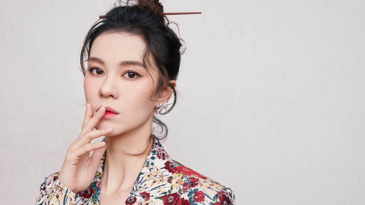 郁可唯:出道16年演唱80首ost,歌红人不红,却因舞台失误封神!