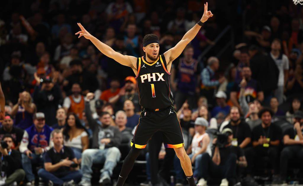 太阳回来了!布克惊艳复出,联合杜兰特打崩联盟第一领先22分