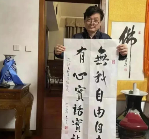 前央视主持人崔永元近照曝光,面容憔悴难认,首回应经济状况