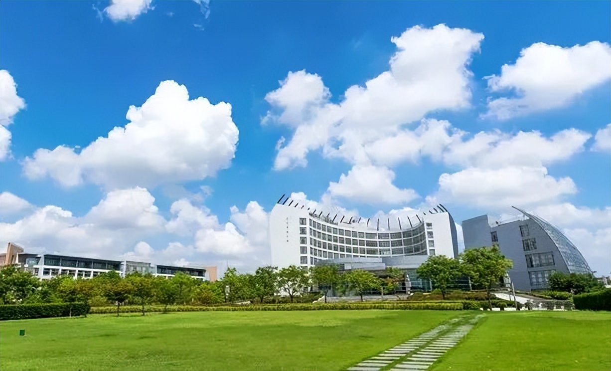 东华大学王牌专业有哪些?计算机类专业选什么?速看!