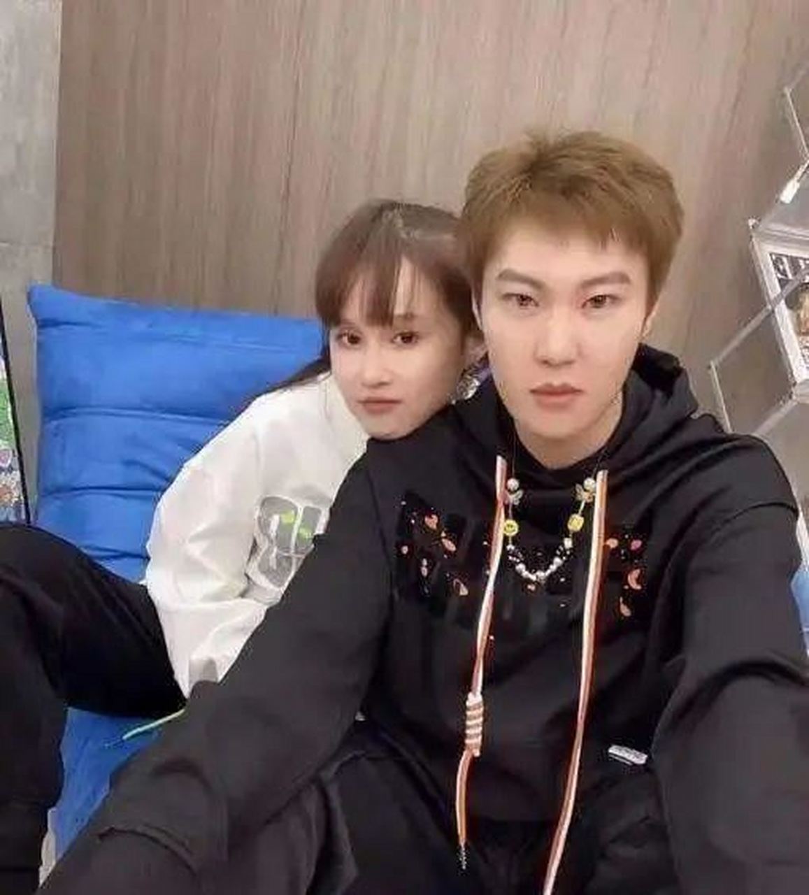 赵本山女儿球球与未婚夫姜达赫的分手传闻引发关注