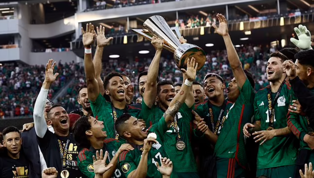 墨西哥队以 1-0 击败巴拿马队,夺得第九座金杯赛冠军