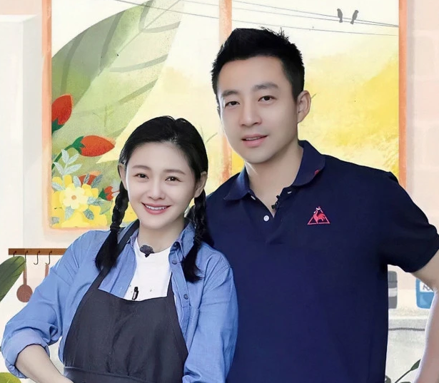 大妈扮少女?大s晒短发照,嘟嘴卖萌遭嘲,曾被汪小菲吐槽洗剪头