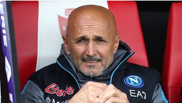 带领那不勒斯时隔 33 年首次夺得意甲冠军的主教练