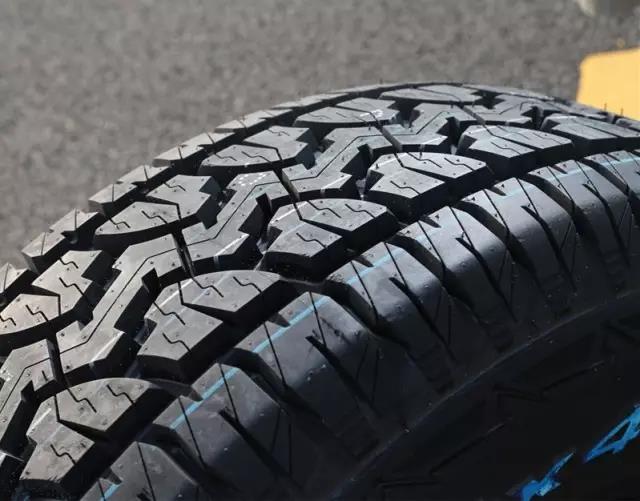 今年的露营有点火!为爱车选款给力轮胎,自驾露营佳通越野at100