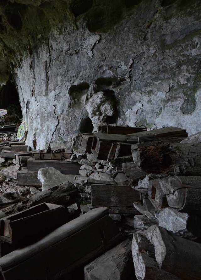 贵州省博物馆:千年前的时尚,宋代鹭鸟纹彩色蜡染褶裙