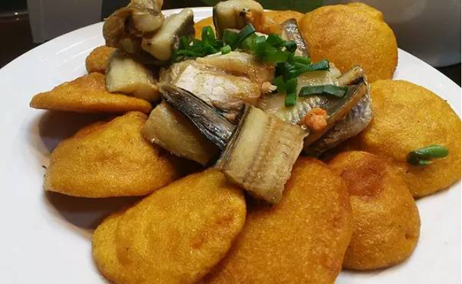 大连美食代表:咸鱼饼子为何能成为大连美食代表之一呢?