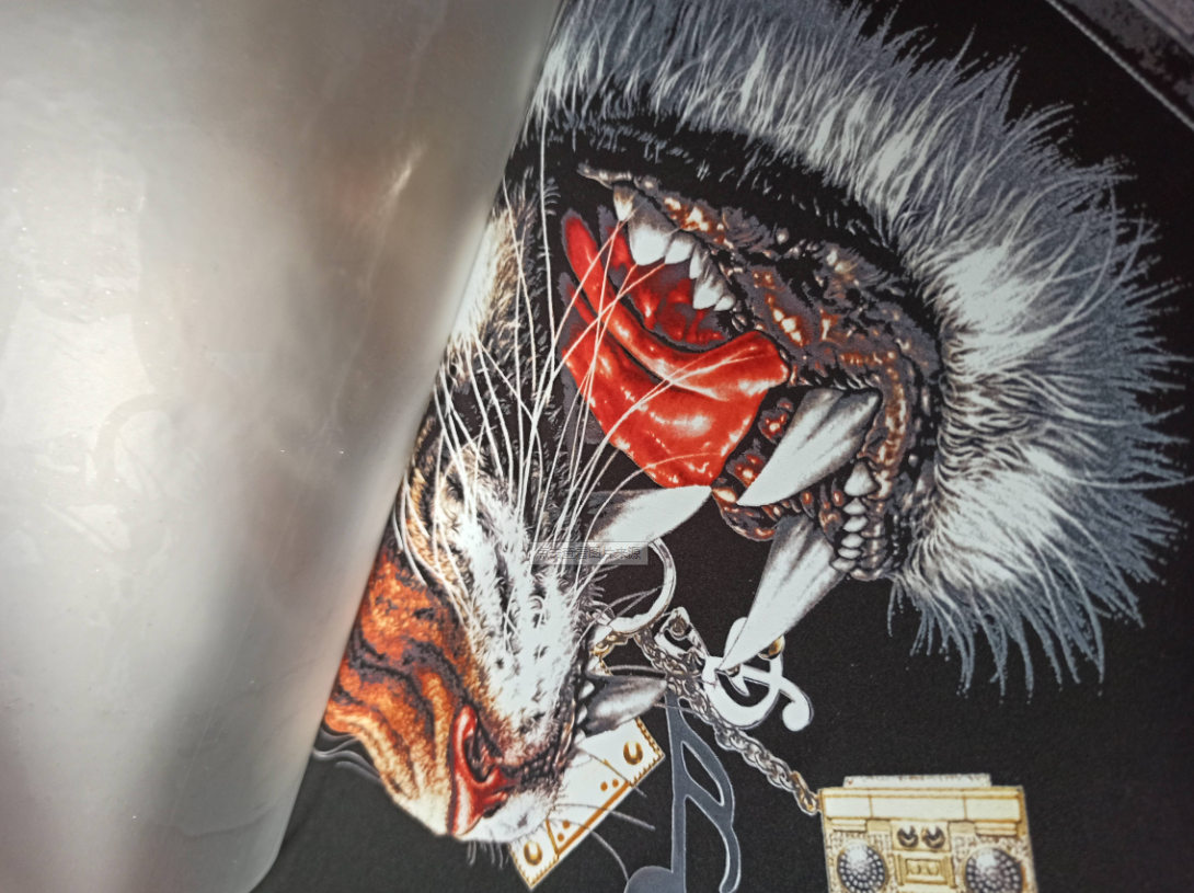 皮革的白墨数码烫画印花工艺实践