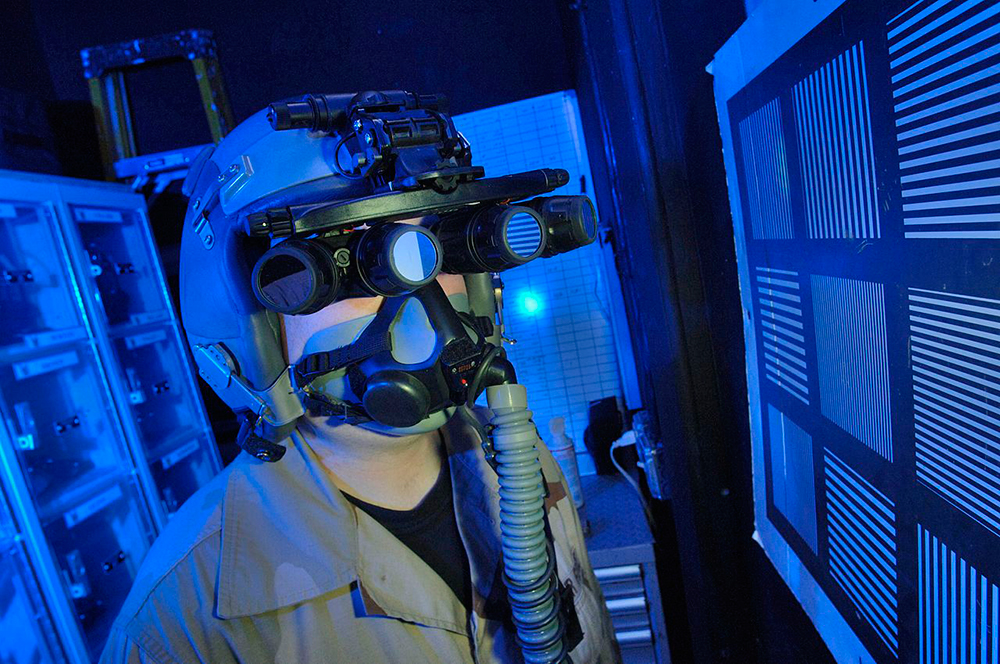 强烈曝光美军单兵夜视仪常见型号