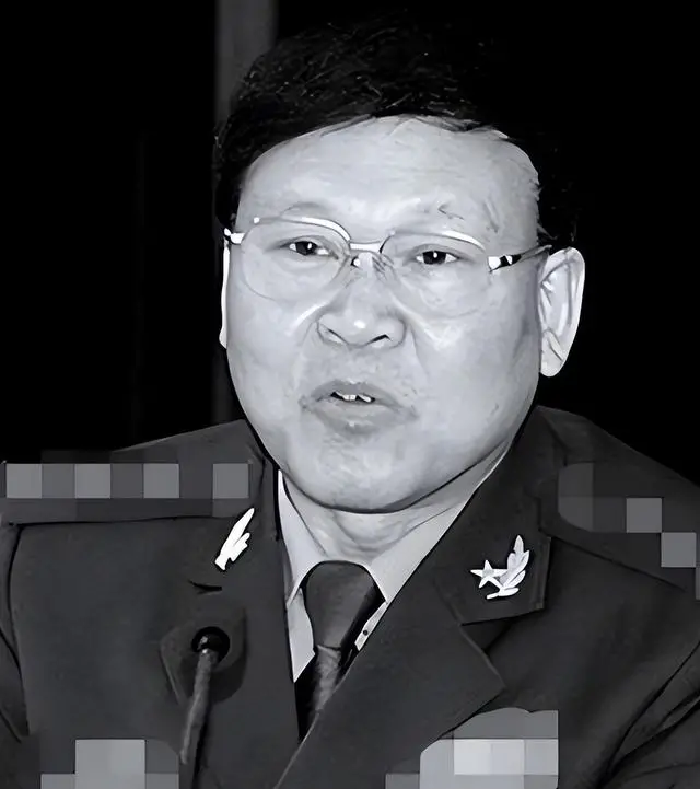 纪实:"军老虎"张阳,落马前痛斥贪污行为,落马后畏罪自杀