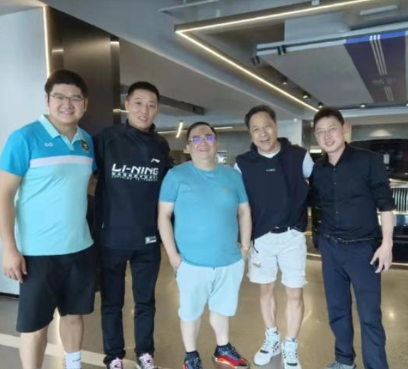 cba赵睿父亲罕见亮相!父子俩长得太像,如今创办训练营定居广东