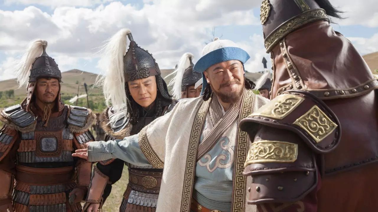 历史剧《忽必烈》将播,巴森饰演成吉思汗,与苏日雅演祖孙