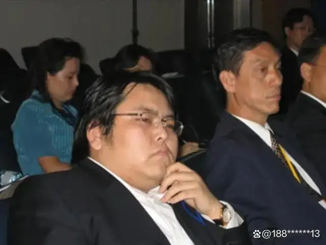 关于李海仓与冯引亮之间关系的探讨李海仓是冯引