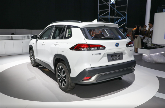 而丰田锋兰达作为一款主打小尺寸紧凑级suv的车型,优惠只有一两万的