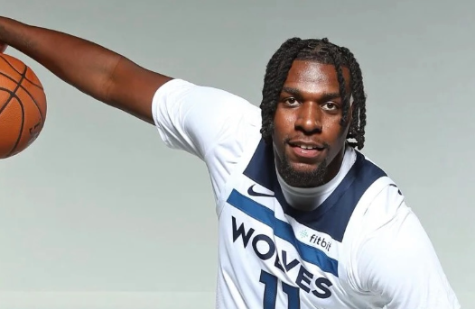 纳兹-里德(nerlens noel)与明尼苏达森林狼队签下的续约合同