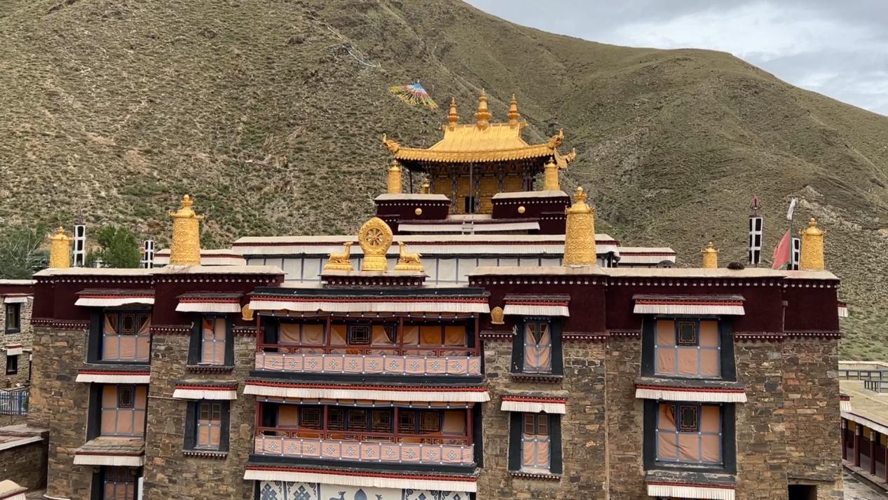 西藏第一所喇嘛学府—敏珠林寺