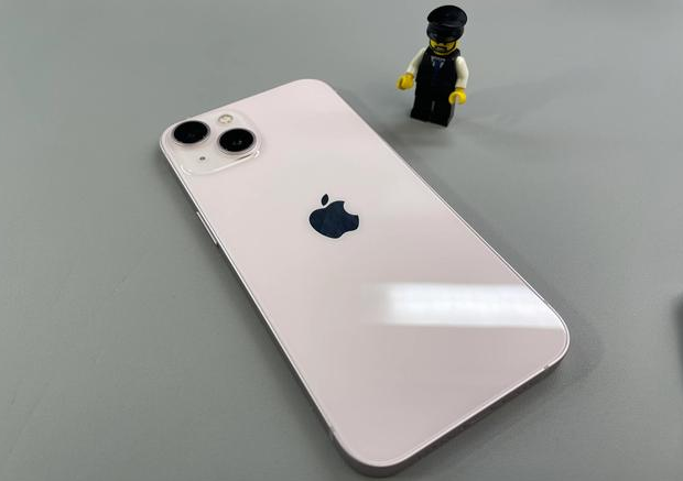 iphone 12直降2200元给新机让路,网友:终于等到了!