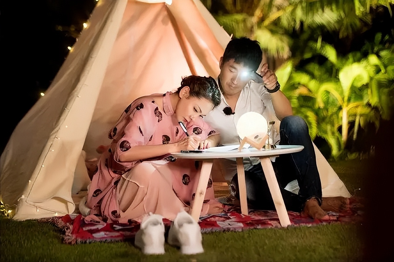 富家千金程莉莎:恋爱时倒追郭晓冬,为生2胎不惜打100多针