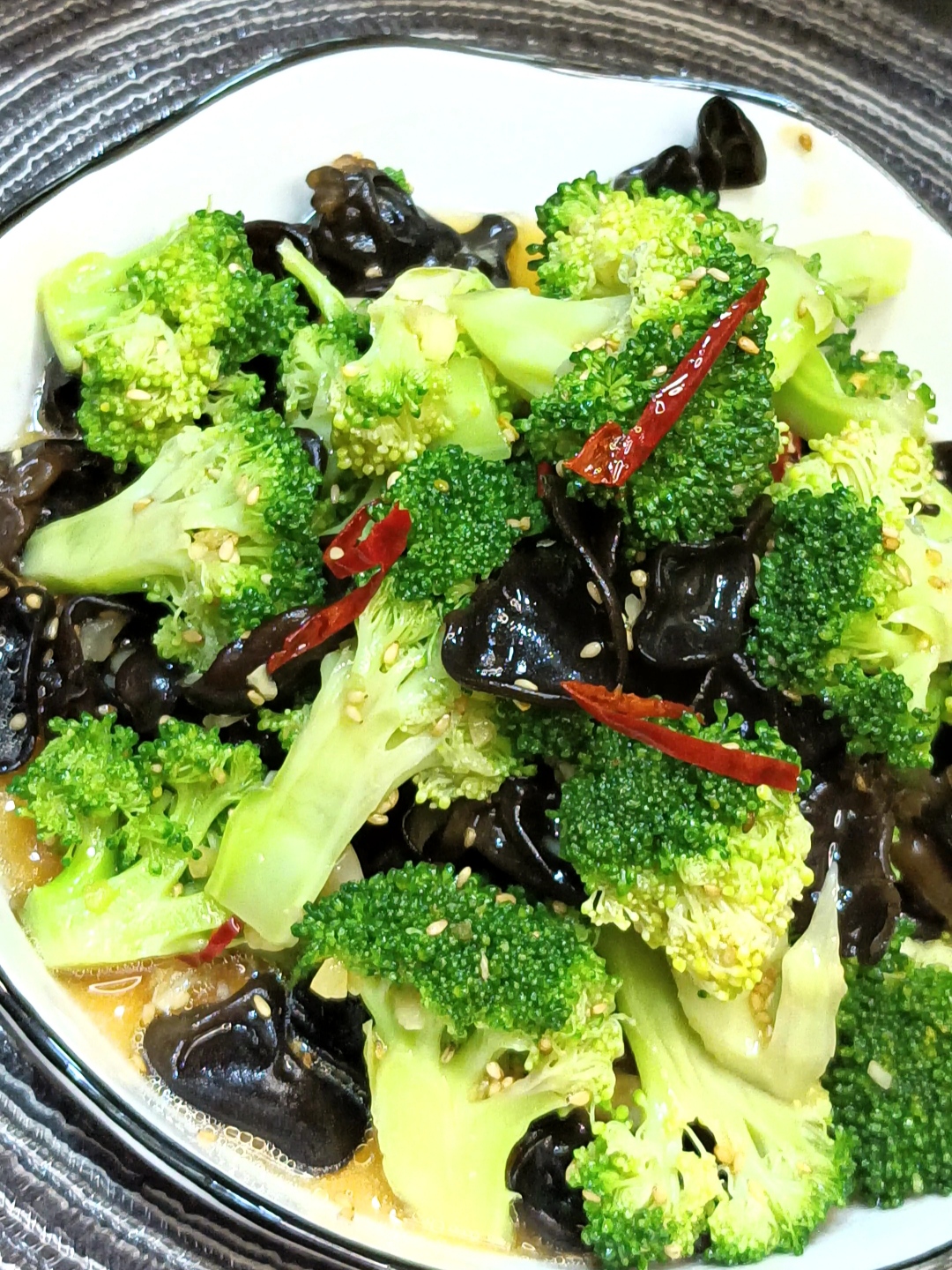 经典凉拌开胃菜,清脆爽口,香辣下饭,凉拌西兰花木耳