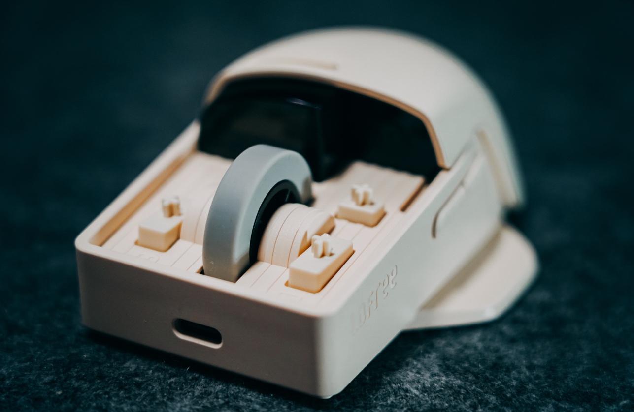 洛斐小翘三模鼠标-艺术品