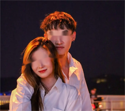 01我叫胡娜,和我老公李长峰是大学同学