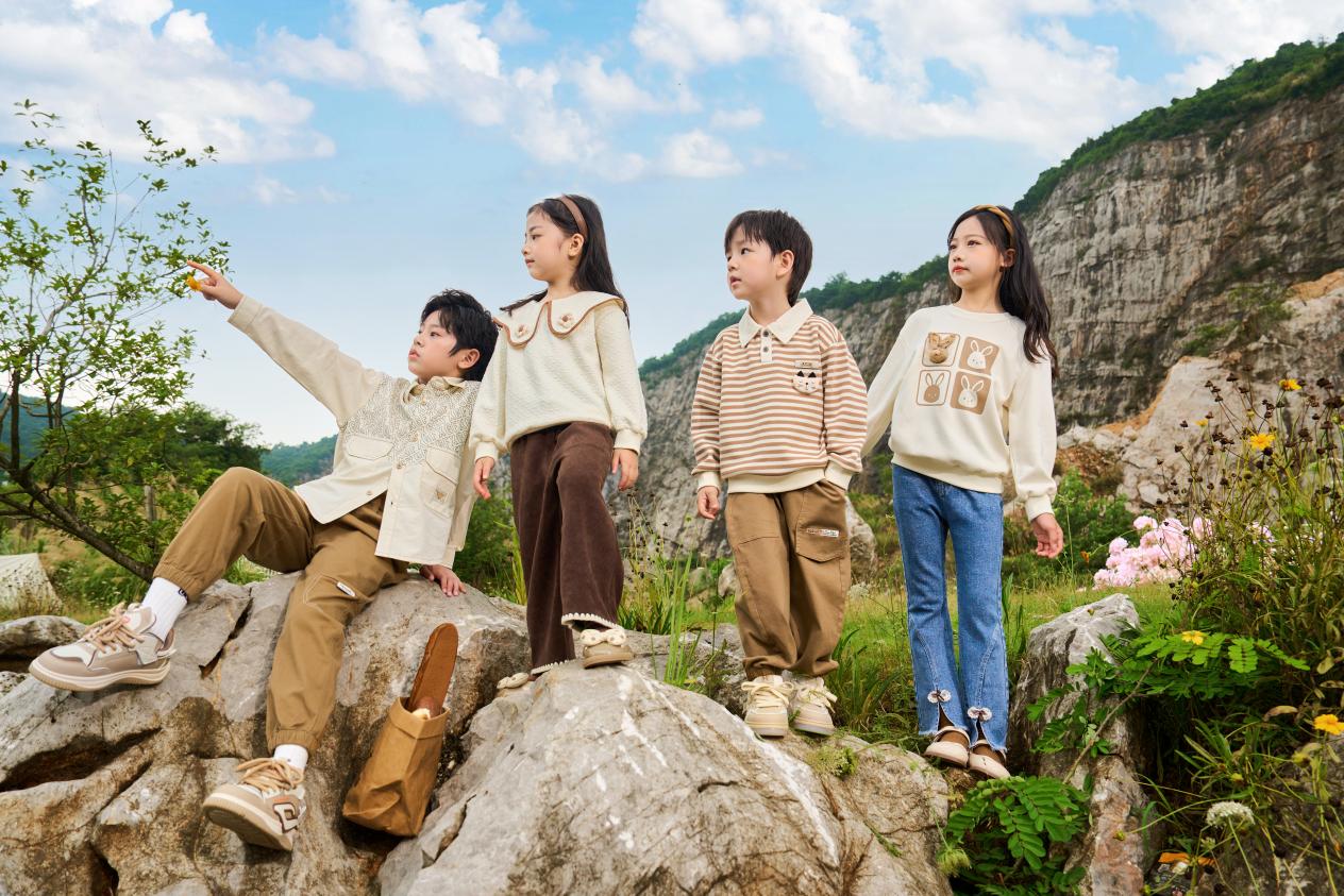 皇室童缘荣获中国十大童装品牌!